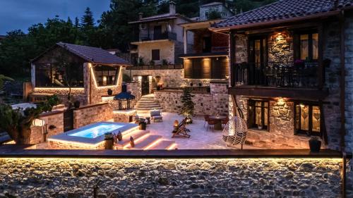 North Kynouria Villa | La Villa de Madeleine - Stone Villa with outdoor hot tub in Arcadia, Peloponnese