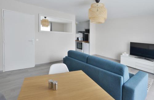 Courcouronnes Apartment | La Villa des Arts