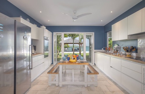 Le Francois Villa | La villa des Pachas, seaside with private pontoon, islands with kayak beach