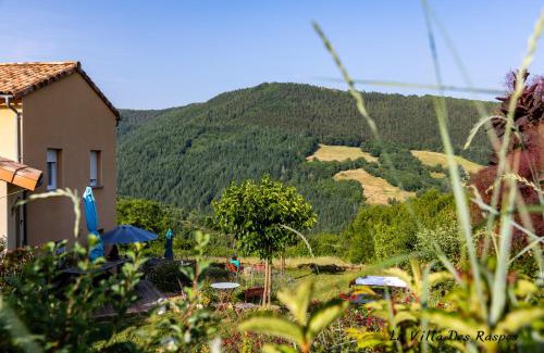 Viala-du-Tarn Bed & Breakfast | La Villa des Raspes - Séjour Bien être et Spa - Réservé aux Adultes