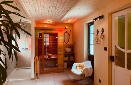 Lys-lez-Lannoy House | La Villa des Roses - Suite & Spa