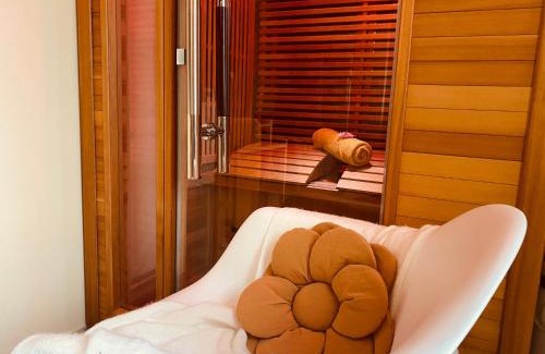 Lys-lez-Lannoy House | La Villa des Roses - Suite & Spa