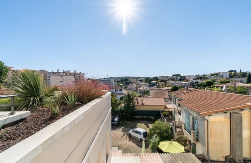 Riou - Petit Juas - Av de Grasse Apartment | La Villa Gauguin - Two Bedroom Apartment, Sleeps 6