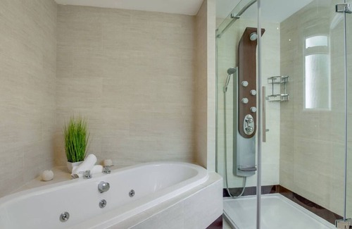 Woodingdean House | La Villa in the beautiful Brighton