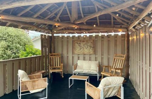 Lahontan House | La villa Jeanne- Charmante maison avec très belle terrasse couverte à 10 min du centre de Salies de Bearn