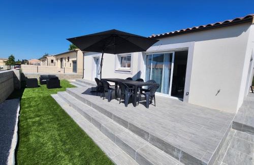 Capestang Villa | La Villa les Terrasses du Canal
