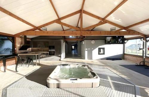 Bosc-Mesnil Villa | La Villa Normande - Piscine - Jaccuzzi encastré - WIFI Fibre - 6 chambres - 4 TV 4K - Jeux Enfants - Luxe