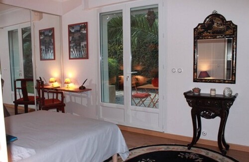 Antibes Bed & Breakfast | La Villa Topi