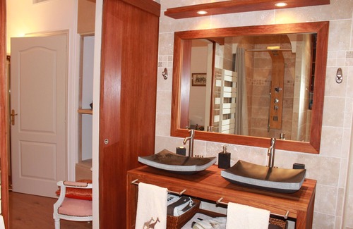 Antibes Bed & Breakfast | La Villa Topi