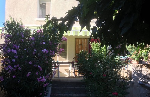 Meyras House | LA VILLA ZEN. an island of greenery in the center of a medieval village of character