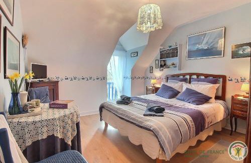 Ploubalay Bed & Breakfast | La ville es colins