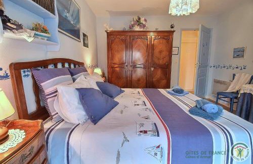 Ploubalay Bed & Breakfast | La ville es colins