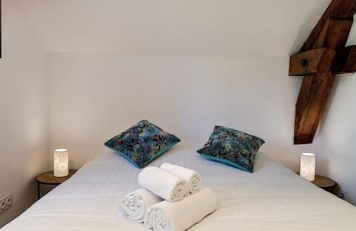 Vancia - Crepieux House | La Viralamande by Cocoonr