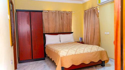 Kumasi Hotel | La-VIV ROYAL HOTEL