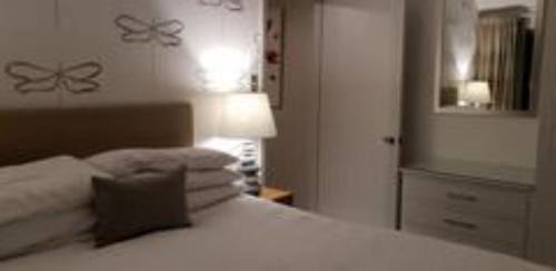 Akaroa Apartment | La Voyageur Waterfront Apartments by AVI
