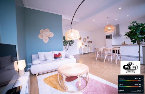 Centre Ville Apartment | La Vue Royale - Face au château - WiFi - 4 personnes