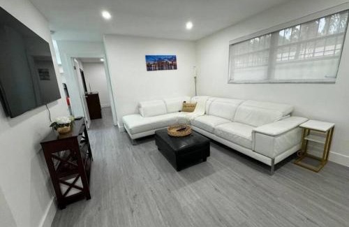 Coral Way House | LaBella Suite