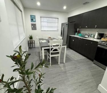 Coral Way House | LaBella Suite