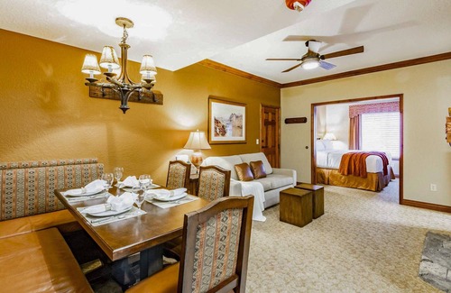 Park City Condo | Labor Day Retreat at Cozy Westgate Condo Fireplace Full Kitchen Resort Amenities