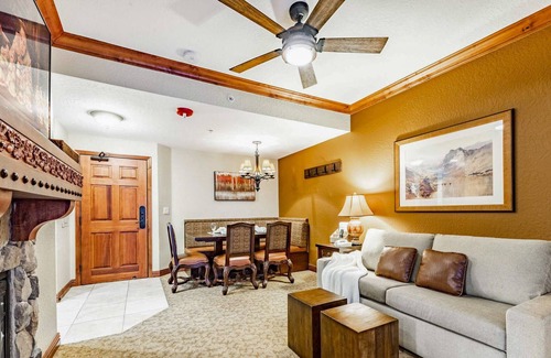 Park City Condo | Labor Day Retreat at Cozy Westgate Condo Fireplace Full Kitchen Resort Amenities