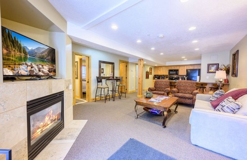 North Park City Condo | *Labor Day Sale* Free Activities with every Stay—Book Now, Travel Anytime Through December 17th!