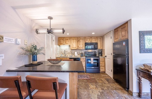 Park City Condo | *Labor Day Sale* Free Activities with every Stay—Book Now, Travel Anytime Through December 17th!