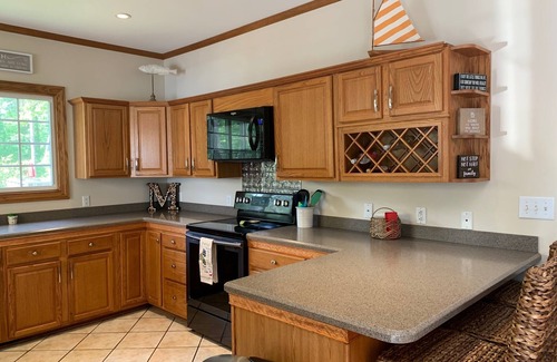 Henrico House | LABOR DAY SPECIAL- 3 Living spaces w/3 full Kitchens & a sandy beach