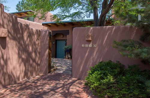 South Capitol Condo | Labor Day Special! South Capitol Condo! 8-30 to 9-4! n2 BR, 2BA, 2 Patios!