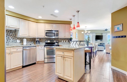 Sandestin Condo | Labor Day weekend available. Cheap rates. Balcony View, with Optional Golf Cart!