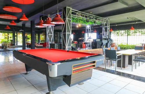 Panakkukang House | Labuana Homestay & Cafe Garden
