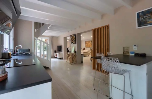 Lacanau House | Lacanau, upscale villa with private jacuzzi, parc la Marina de Talaris