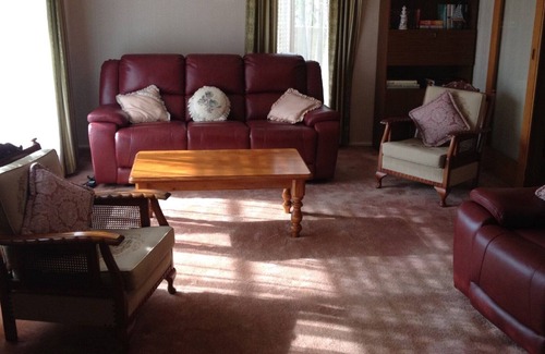 Kingscote House | Laceys Holiday House