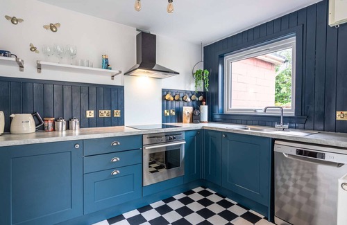 Inverness City Centre House | Lachies Townhouse, Inverness