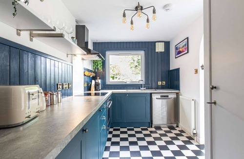 Inverness City Centre House | Lachies Townhouse, Inverness