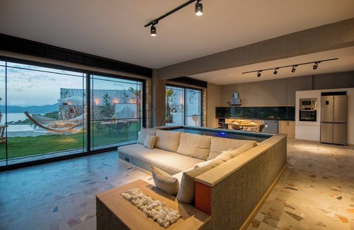 Uzunyurt Villa | Lada Slav Exclusive
