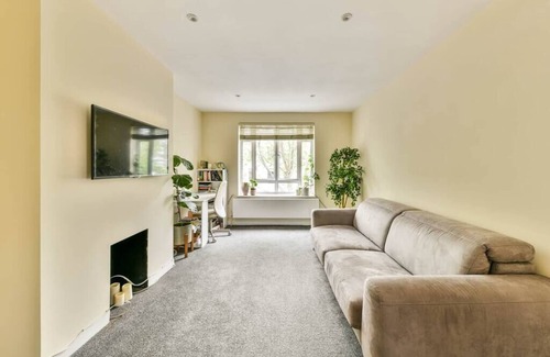 North Kensington Apartment | Ladbroke Groove Summa