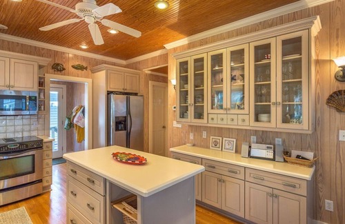 Saint Teresa House | Ladderville Guest House on "old" St. Teresa Beach