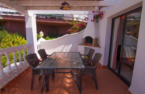 Punta Lara House | Ladera Pasillo Andaluz