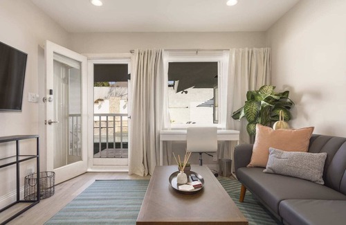 Ladera Heights Apartment | Ladera Resort - The Executive Suite