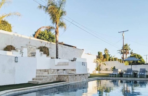 Ladera Heights Apartment | Ladera Resort - The Executive Suite