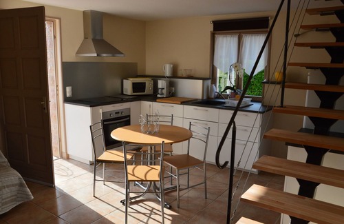 Ladoix-Serrigny Cottage | Ladoix Serrigny: Country Cottage/Gite - Corcelles Les Serrigny