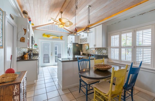 Uptown - Upper Duval House | LADY ADMIRAL ~ Sweet cottage & guest house with private pool off Duval!