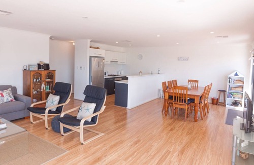 Normanville House | Lady Bay Getaway - 12 Lady Bay