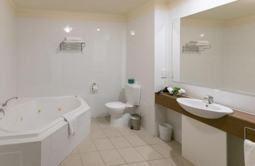 Normanville Resort | Lady Bay Hotel