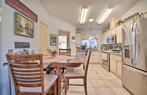 The Villages House | Lady Lake House with Lanai and Community Pool!