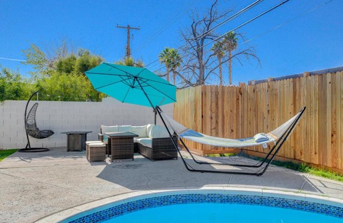 Las Vegas House | Lady Luck Oasis Large Pool Central Dogs Welcome