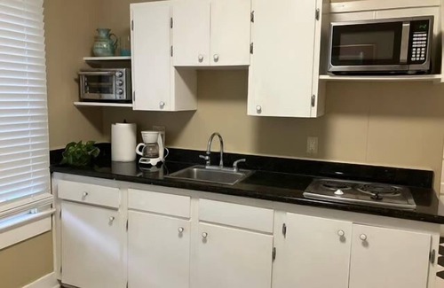Freetown - Port Rico Apartment | Lafayette Home: Patio, Kitchen & Kid-Friendly Amenities