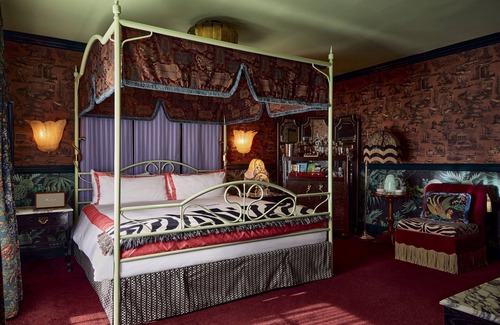 University Heights Hotel | Lafayette Hotel & Club