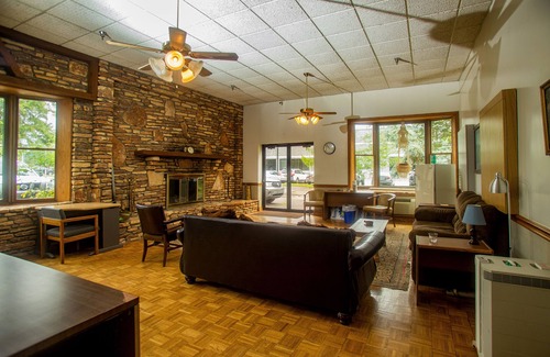 Moundsville Hotel | Lafayette Inn