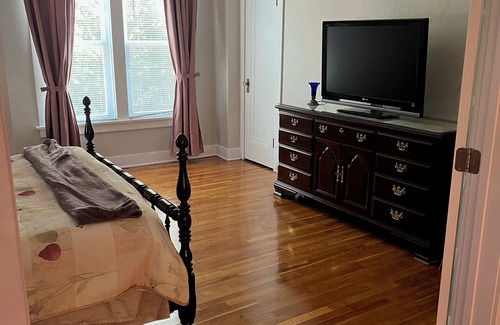 St. Joseph Apartment | Lafayette With a View - 2 bedrooms 1 bath